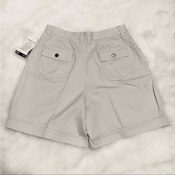 BASIC EDITIONS Shorts Tan Size 14 - Picture 2 of 2